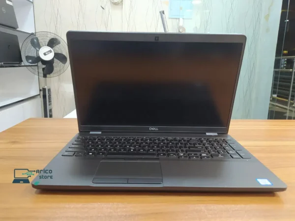 "Dell Precision 3541 با صفحه‌نمایش 15.6 اینچی Full HD و طراحی مقاوم."