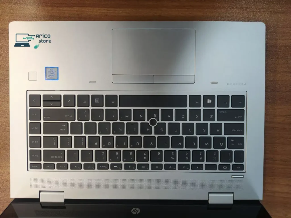 نمای نزدیک از کیبورد و پورت‌های متنوع لپ‌تاپ HP ProBook 640 G5