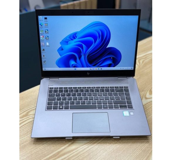 تصویر زو میز لپ تاپ HP Zbook 15 G5 Studio