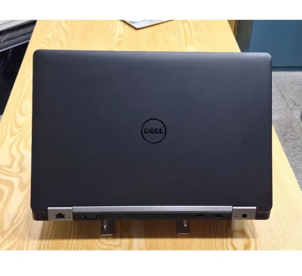 پورت‌های HDMI و Type-C لپ تاپ Dell Latitude 5570