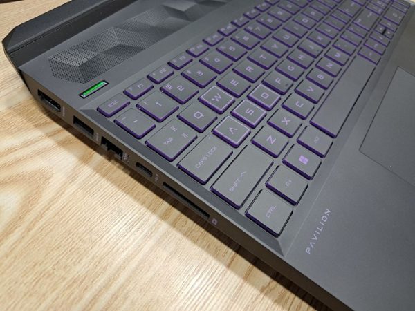 تصویر لپ تاپ HP Pavilion Gaming با صفحه نمایش 15.6 اینچ FHD