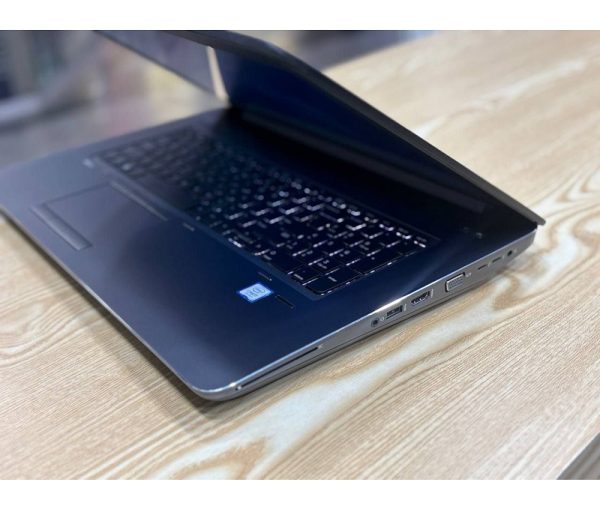 کیبورد و بدنه صنعتی لپ تاپ hp zbook 17 g4
