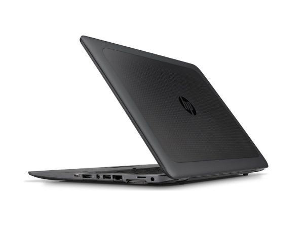 نمای نزدیک کیبورد و تاچ‌پد ZBook 15u G4